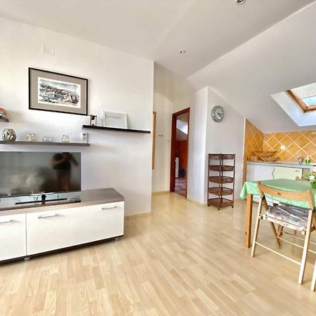 Family Apartments Viva Close To The Beach 克尔克 外观 照片